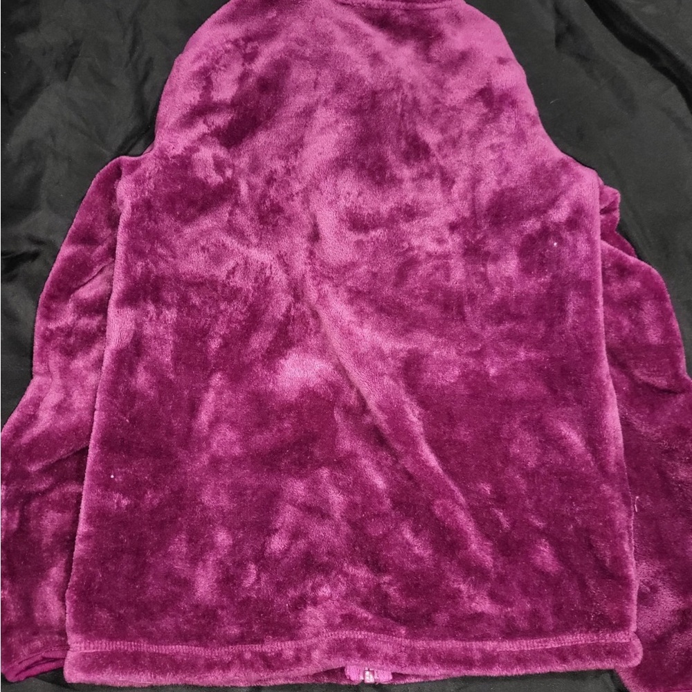 Girls size 14/16 furry zip up coat, very soft
